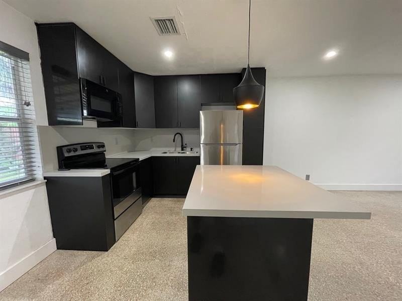 975 Northeast 40th Street #C