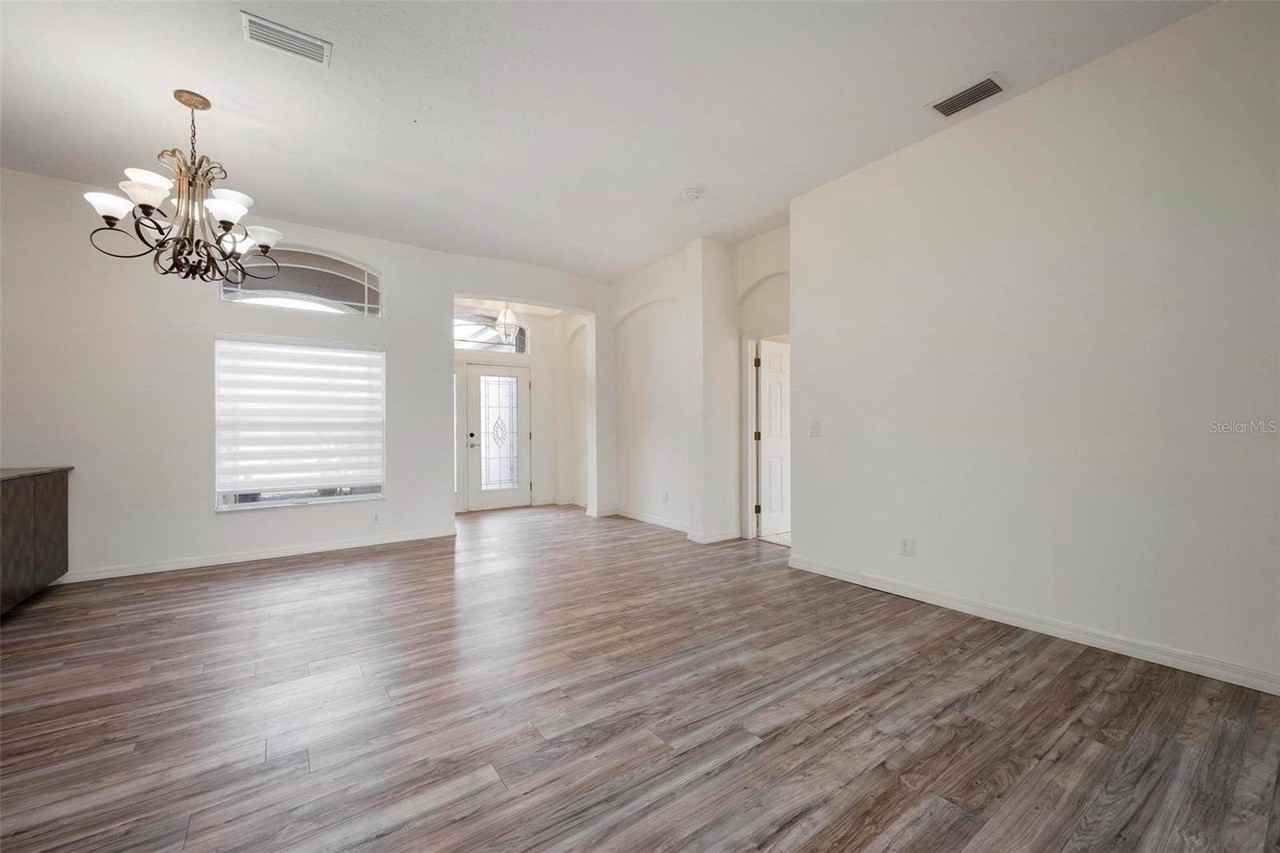 6121 46th Ln E - Photo 7 of 41