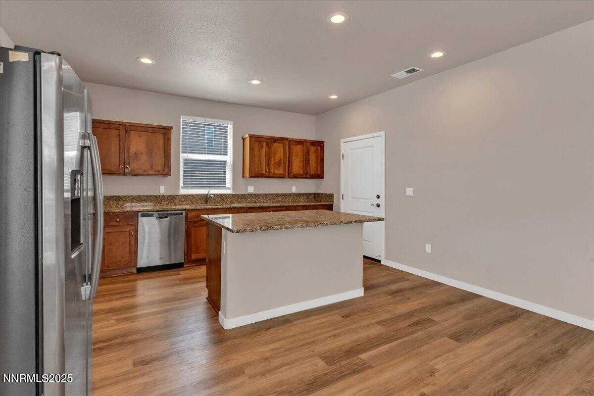 916 Garden Street - Photo 7 of 44