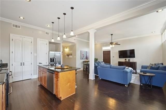 3445 Magnolia St - Photo 3 of 23