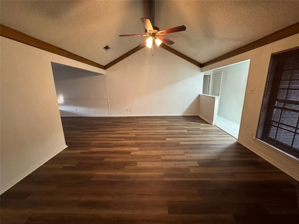 706 Paintbrush Dr - Photo 3 of 24