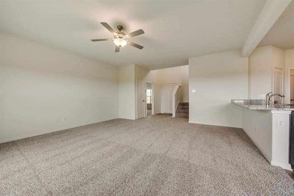 912 Mallorie Ln - Photo 7 of 24