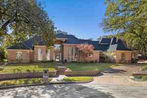 featured image of 920 Cat Hollow Court