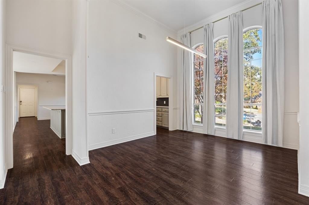 920 Cat Hollow Ct - Photo 5 of 40