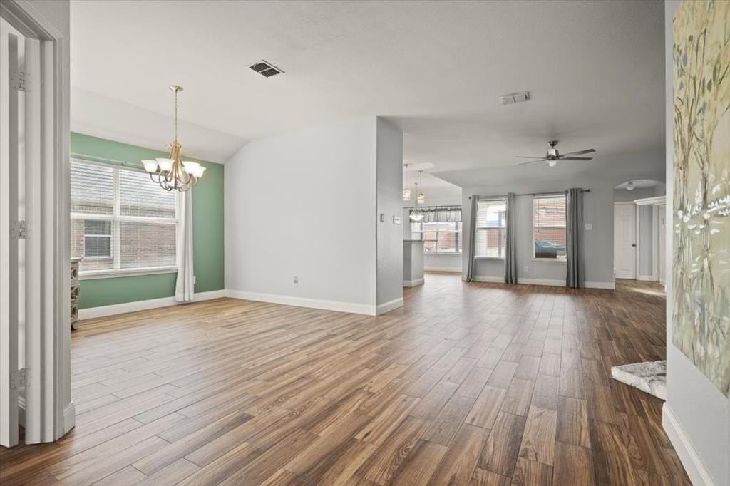 3817 Laurel Crossing Dr - Photo 7 of 34