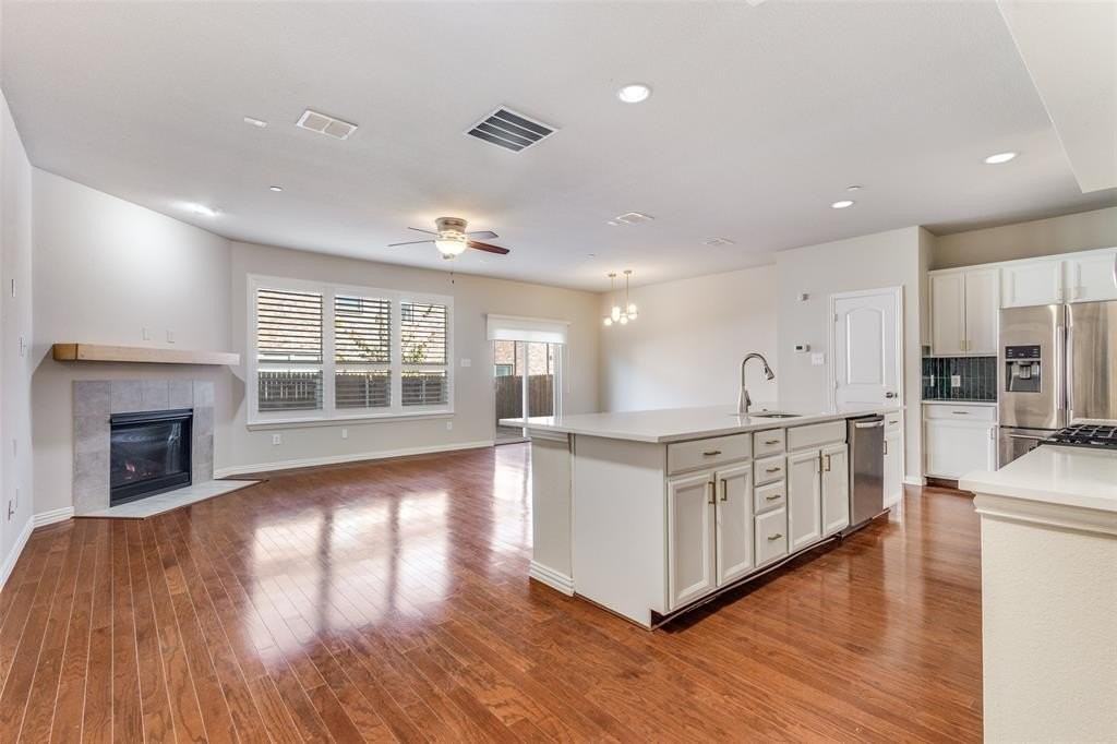 403 Teague Dr - Photo 4 of 25