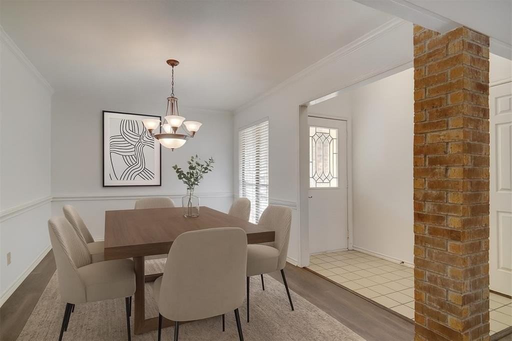 2813 Woodpath Ln - Photo 5 of 29