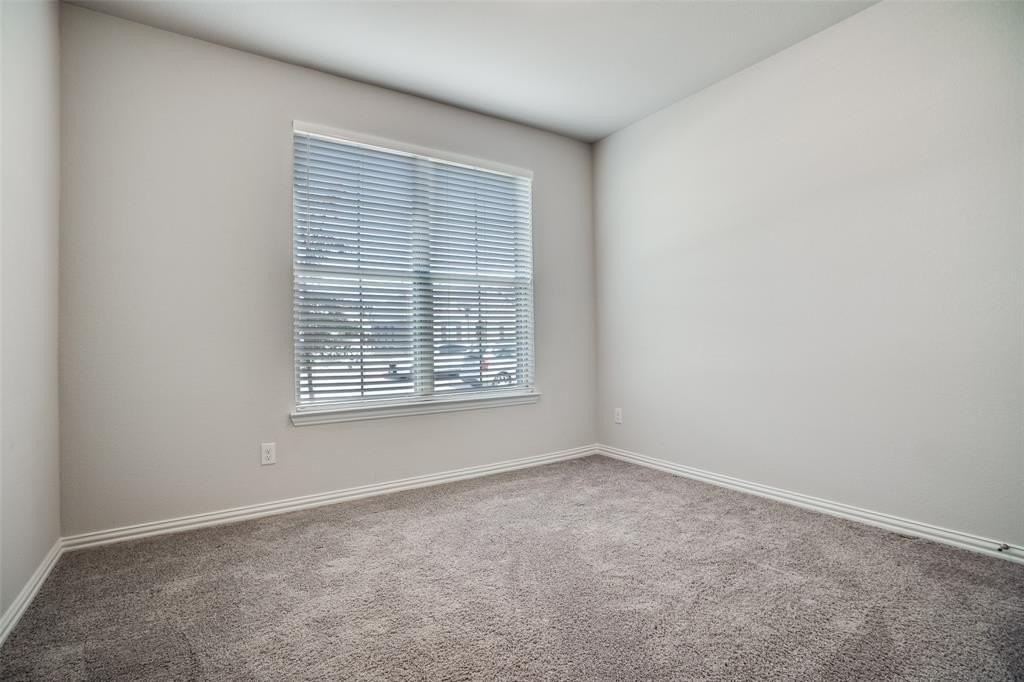 1224 Western Yarrow Avenue - Photo 7 of 13