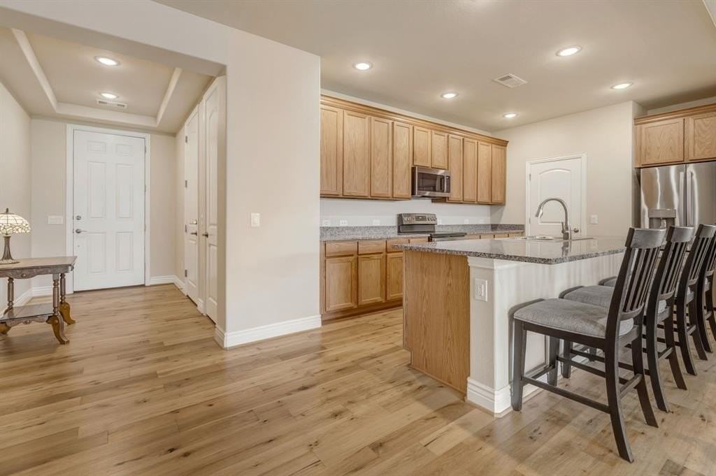 9625 Heartwood Dr - Photo 6 of 34