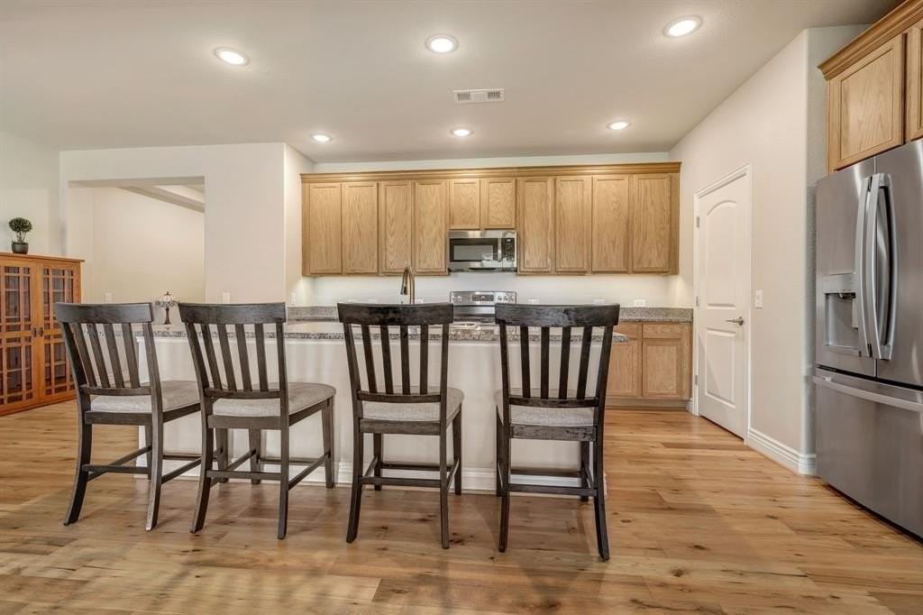 9625 Heartwood Dr - Photo 7 of 34