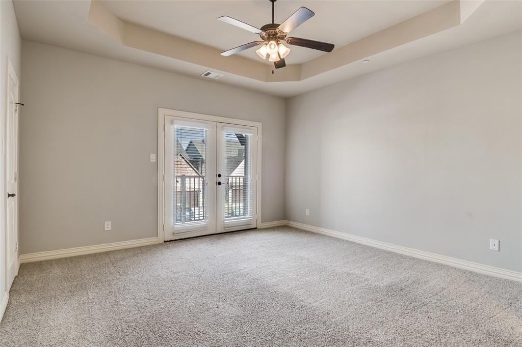 809 Newhaven Drive - Photo 6 of 12