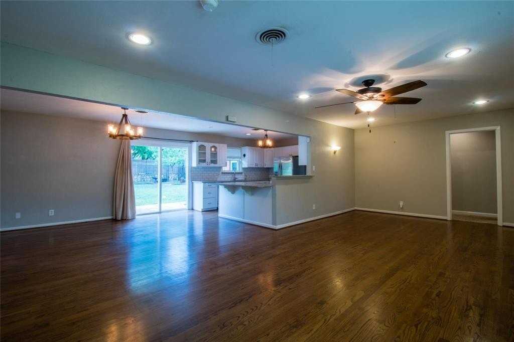 3120 Covert Ave - Photo 5 of 19