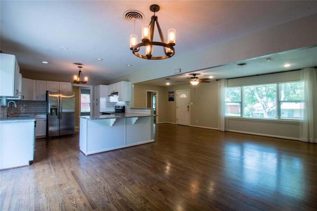 3120 Covert Ave - Photo 6 of 19