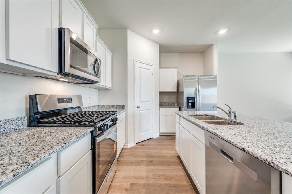 3924 River Rock Avenue - Photo 4 of 14