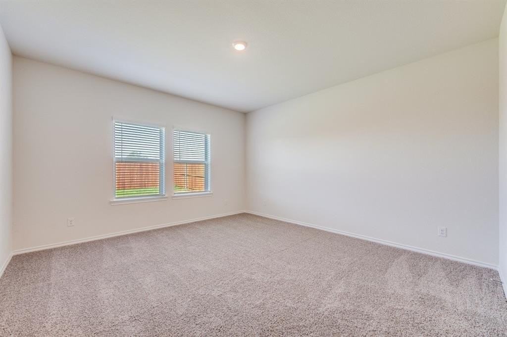 3924 River Rock Avenue - Photo 5 of 14