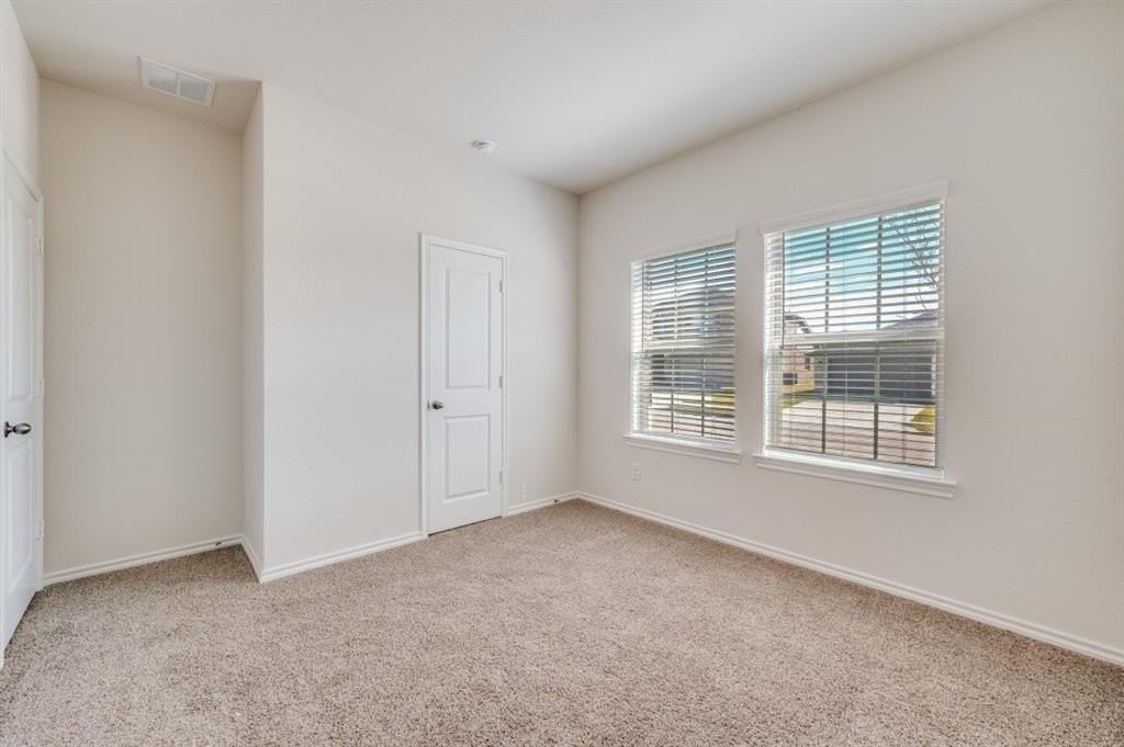 3924 River Rock Avenue - Photo 7 of 14