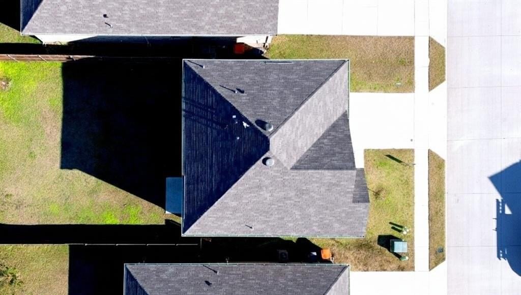 708 Bois D Arc Lane - Photo 5 of 21