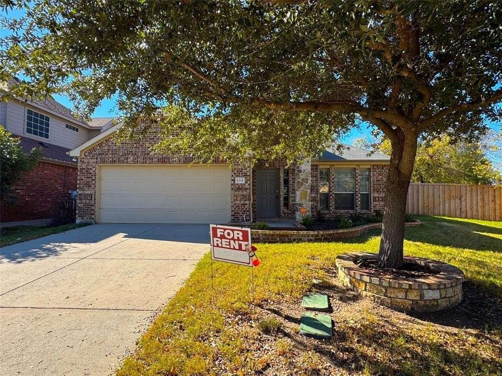 824 Baltusrol Dr - Photo 2 of 34