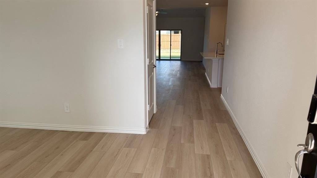 612 Tidal Dr - Photo 2 of 40