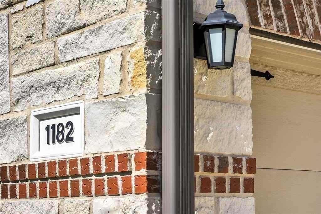 1182 Rosecrush Dr - Photo 2 of 34