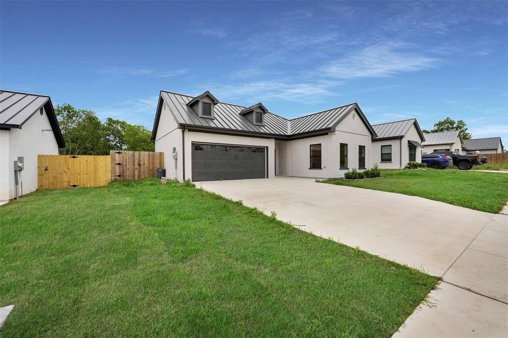 407 N Dallas St - Photo 2 of 25