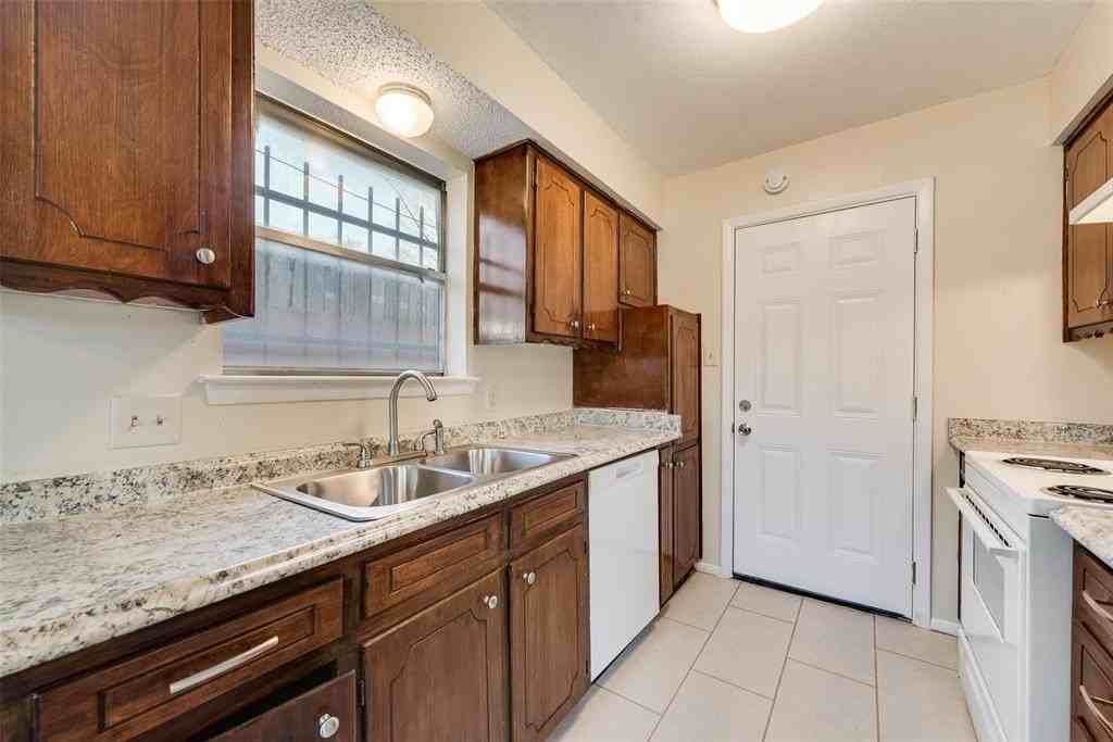 6924 Margaret Dr - Photo 5 of 20