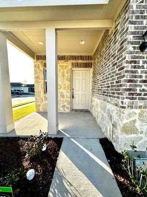 1718 Cecil Crest Ln - Photo 3 of 35