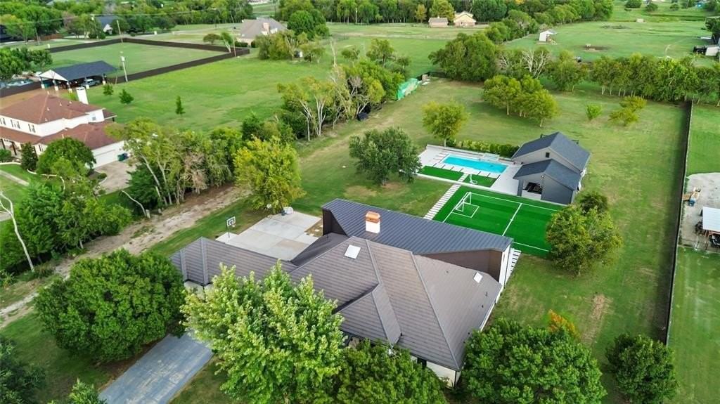 3212 Preston Hills Cir - Photo 3 of 40