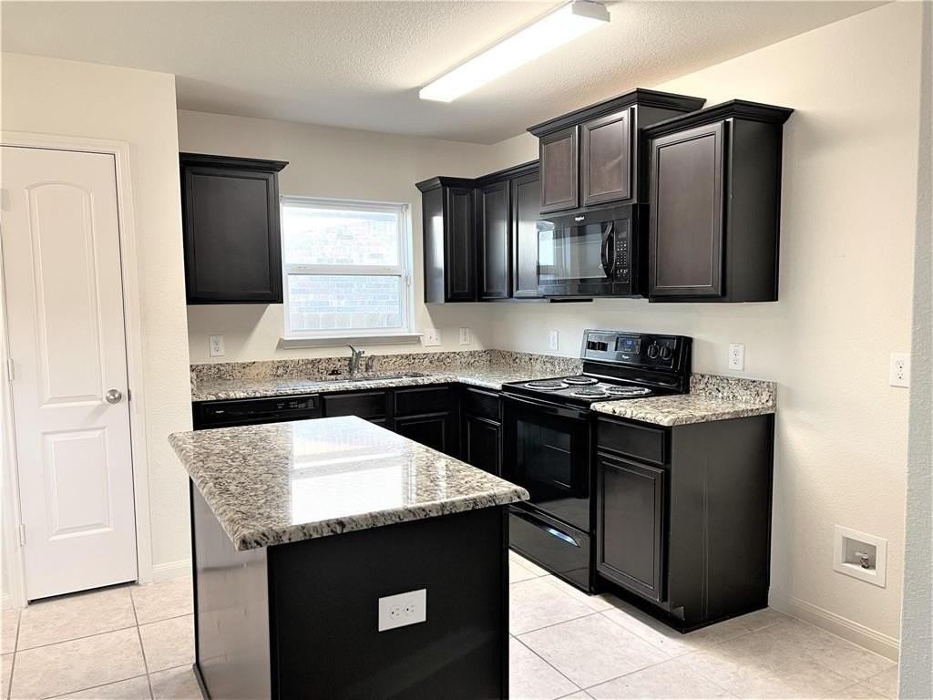 149 Aaron Street - Photo 7 of 16