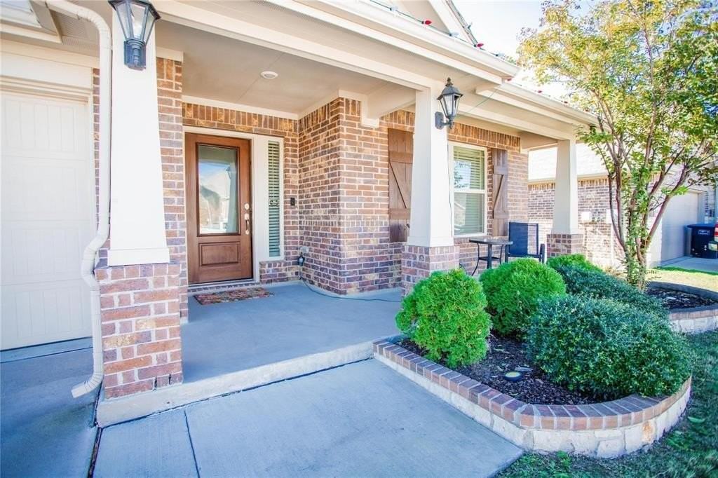 821 San Madrid Trl - Photo 5 of 38