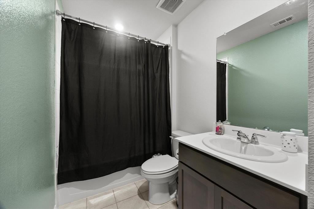 701 Saddle Oak Ln - Photo 5 of 20