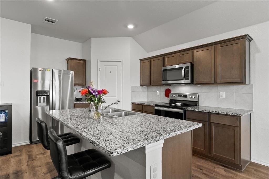 701 Saddle Oak Ln - Photo 7 of 20