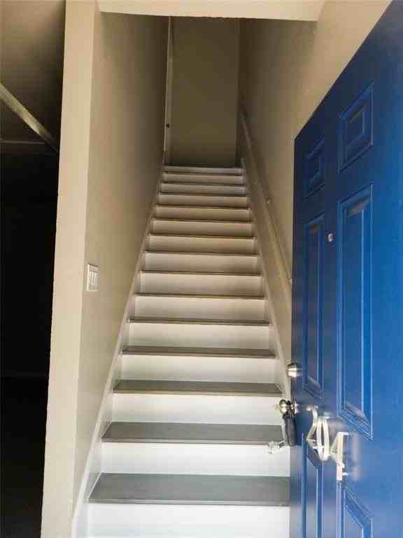 1501 Cedar Elm Dr #201 - Photo 5 of 23