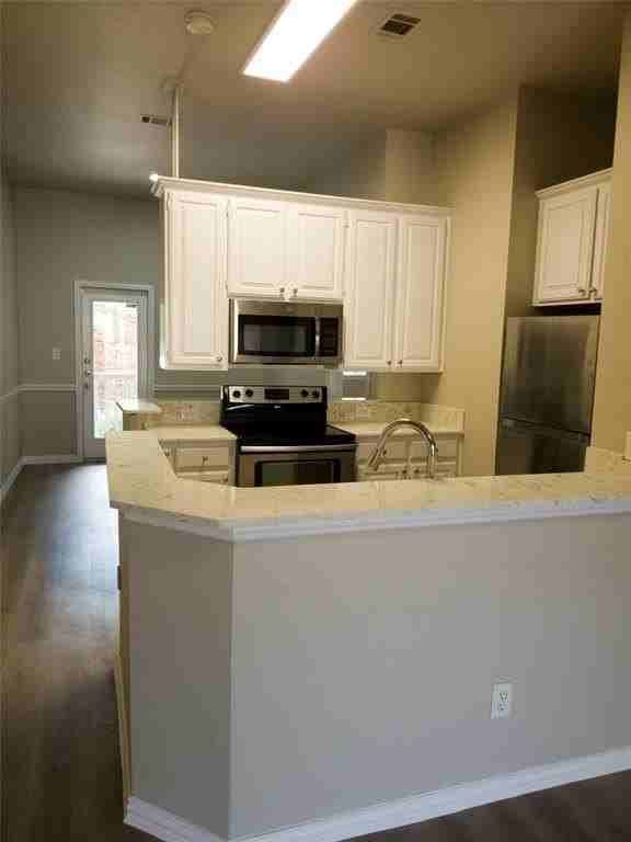 1501 Cedar Elm Dr #201 - Photo 6 of 23