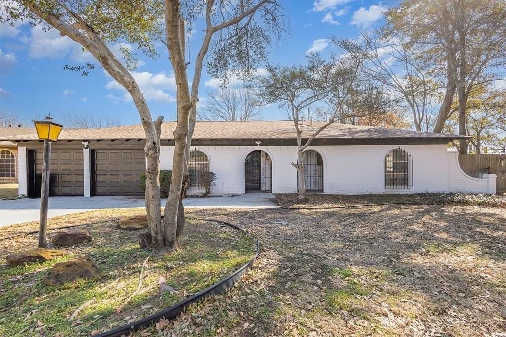 800 Overhill Court - Photo 3 of 26