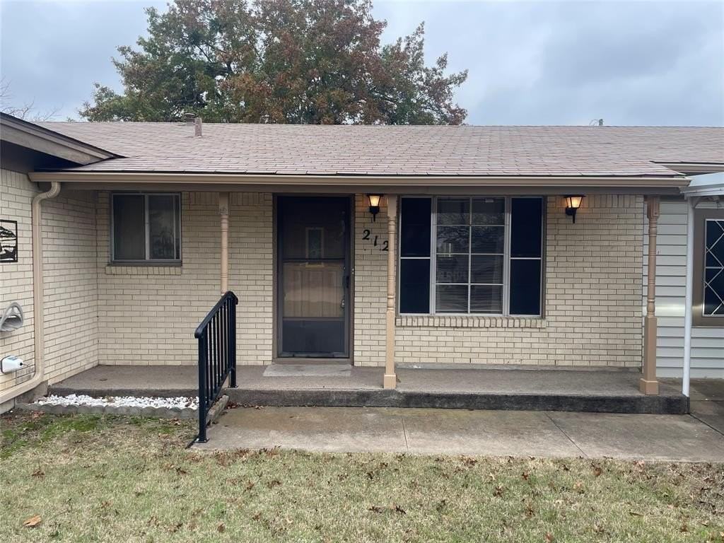 212 E Rentz St - Photo 4 of 20