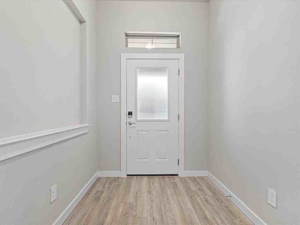 643 Medinah Rd - Photo 3 of 28