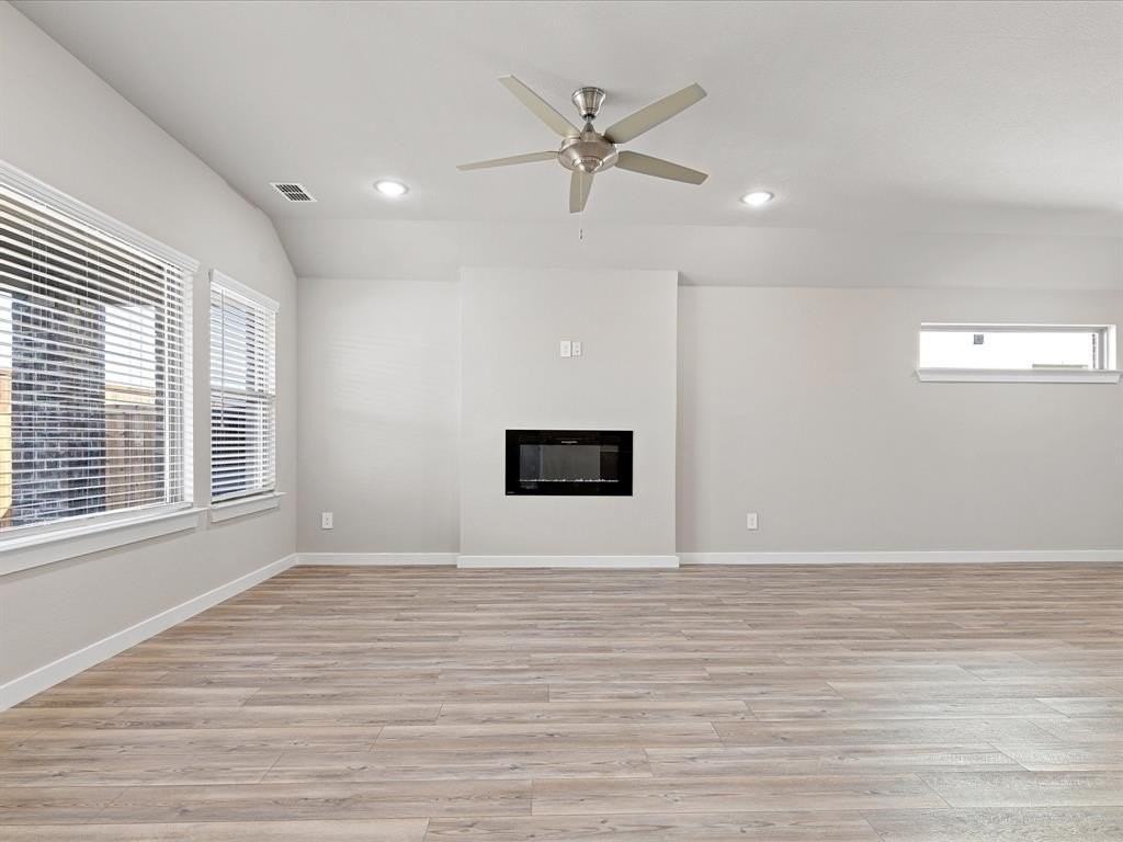 643 Medinah Rd - Photo 7 of 28