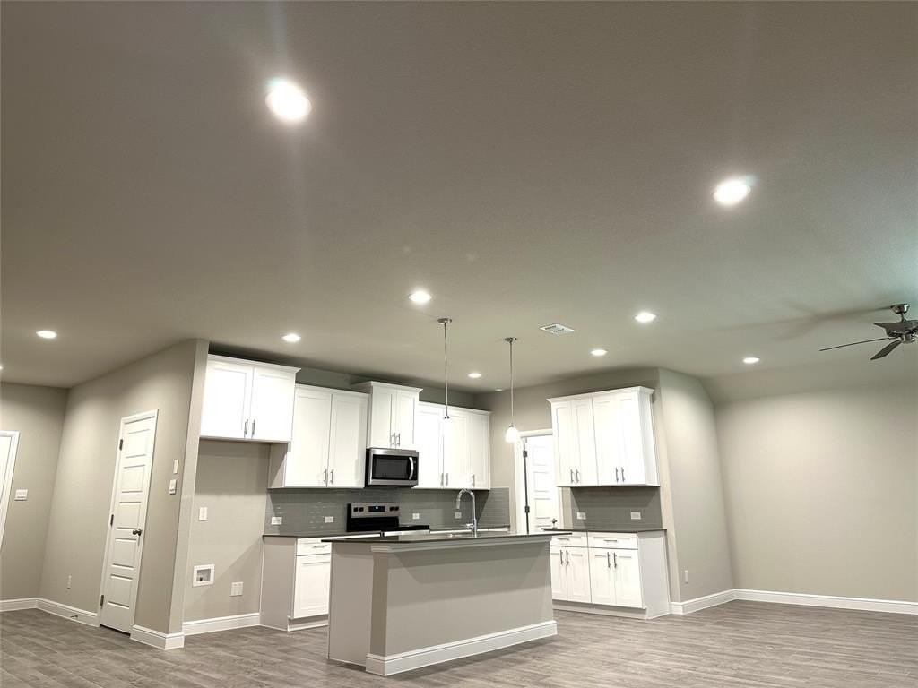 211 Tristan St - Photo 3 of 27