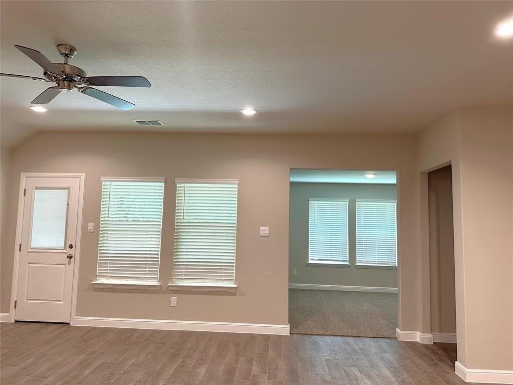 211 Tristan St - Photo 5 of 27