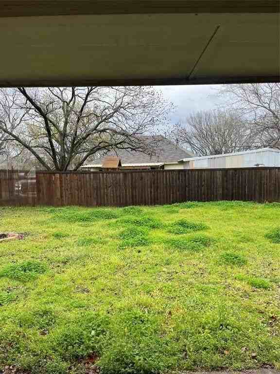 715 Caddell St - Photo 2 of 8