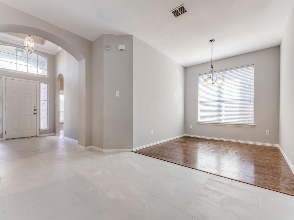 1111 Ute Circle - Photo 3 of 30