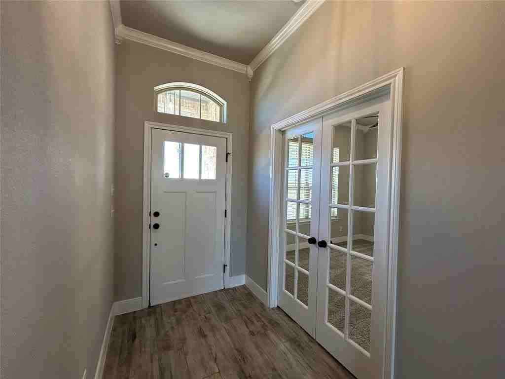 1025 Katie Court - Photo 6 of 33