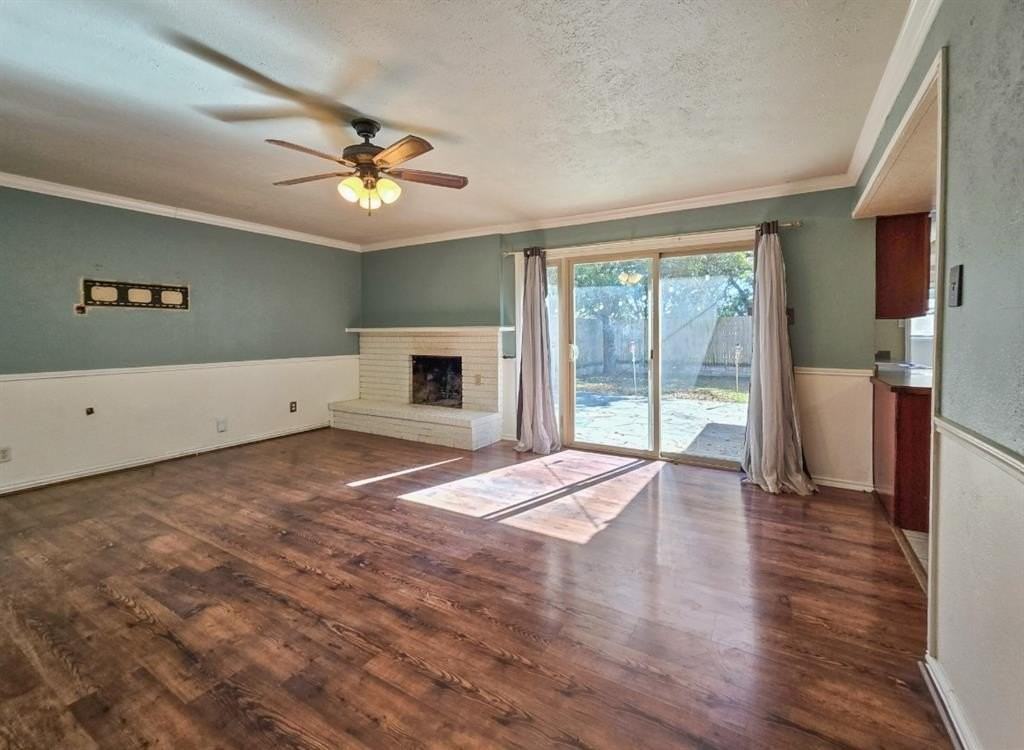 7306 Oakmore Dr - Photo 3 of 16