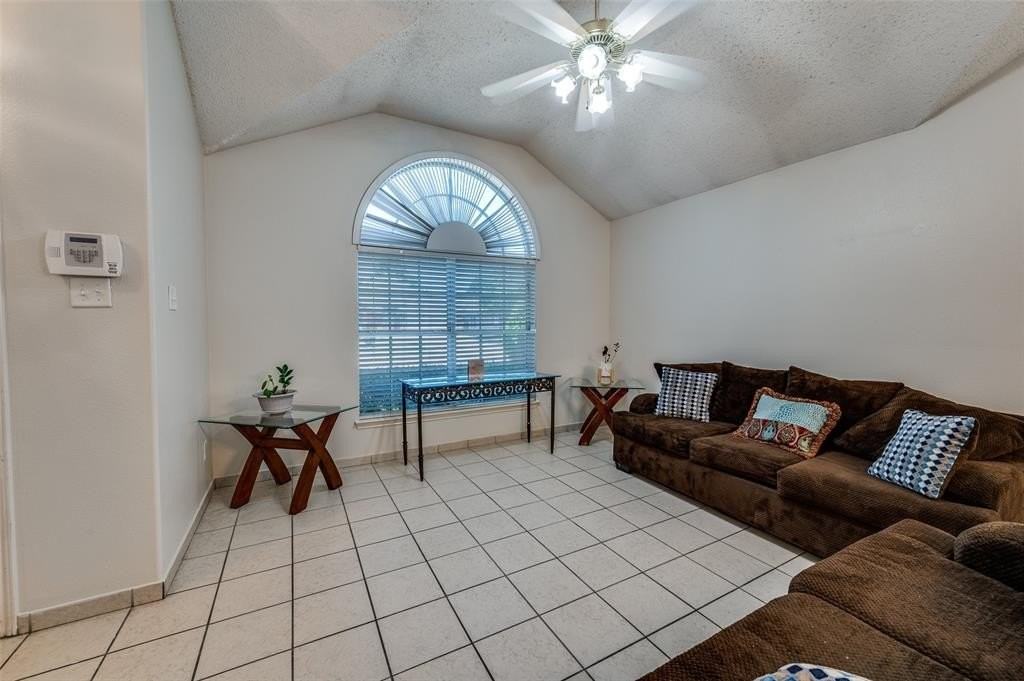 9120 River Trails Blvd - Photo 5 of 25