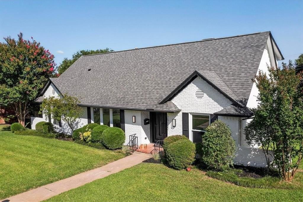 10132 Medlock Dr - Photo 2 of 37