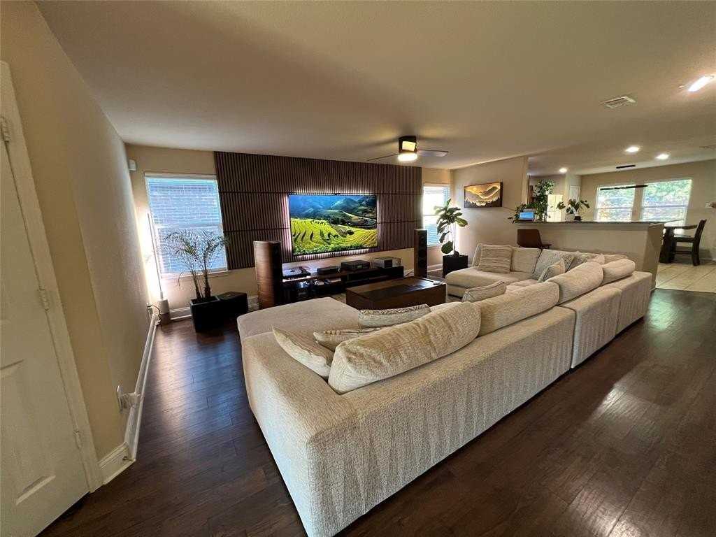 12946 Adela Drive - Photo 4 of 15