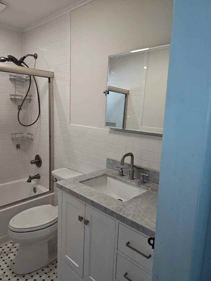 2354 N Wading River Rd - Photo 7 of 23