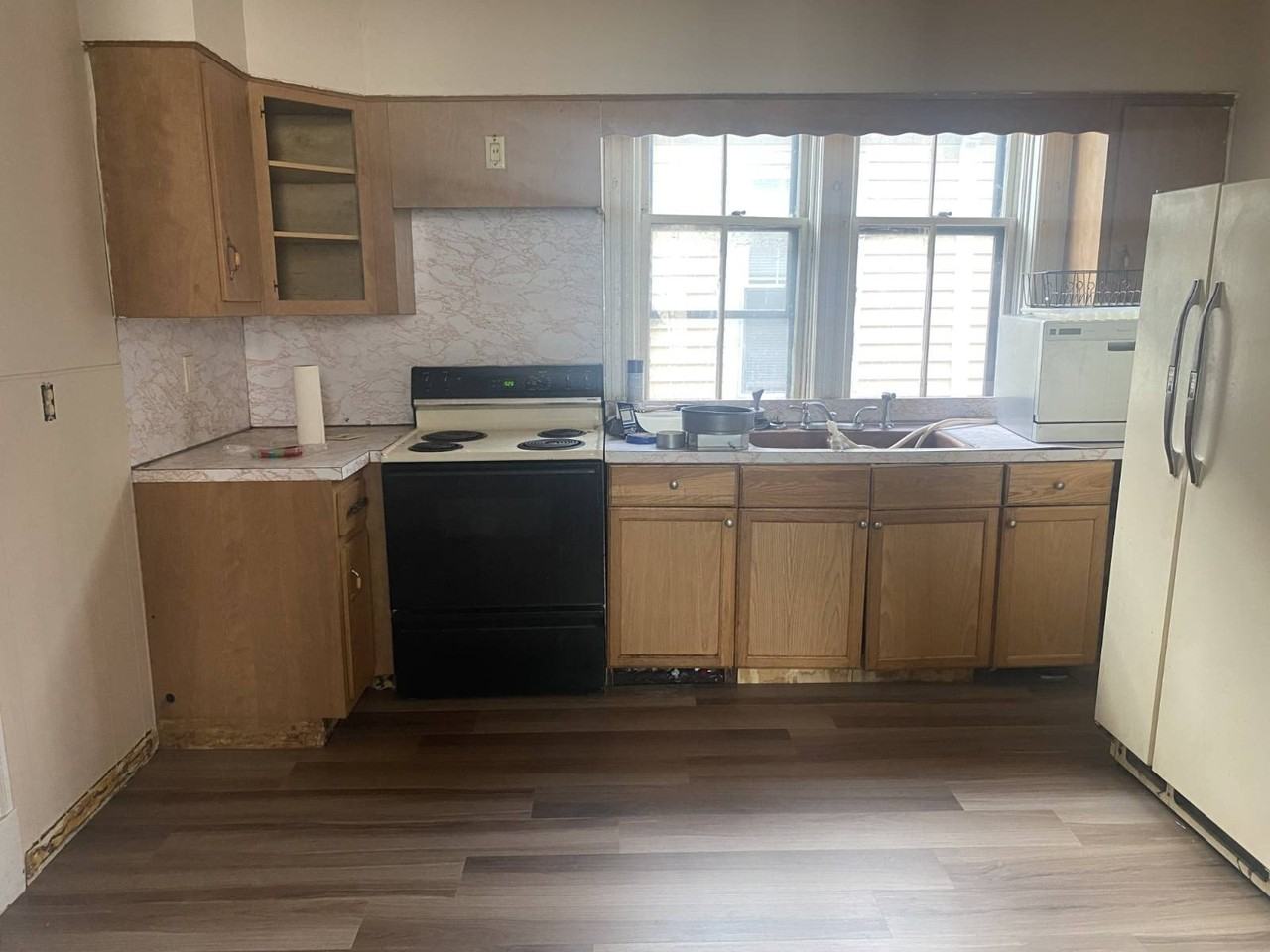 169 7th Ave #2F - Photo 3 of 11