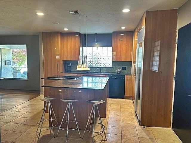 1710 Dorchester Drive - Photo 5 of 27